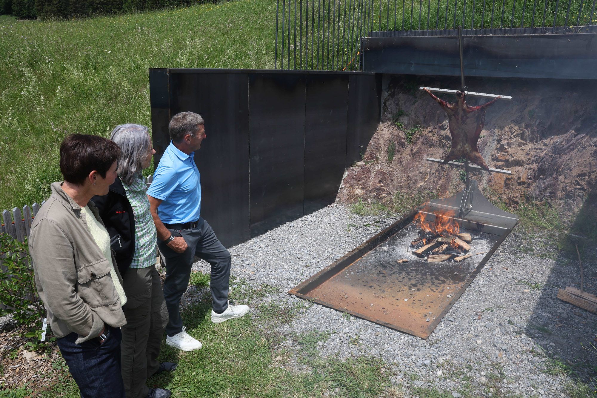 Festmahl in unvergleichlicher Grillwiese