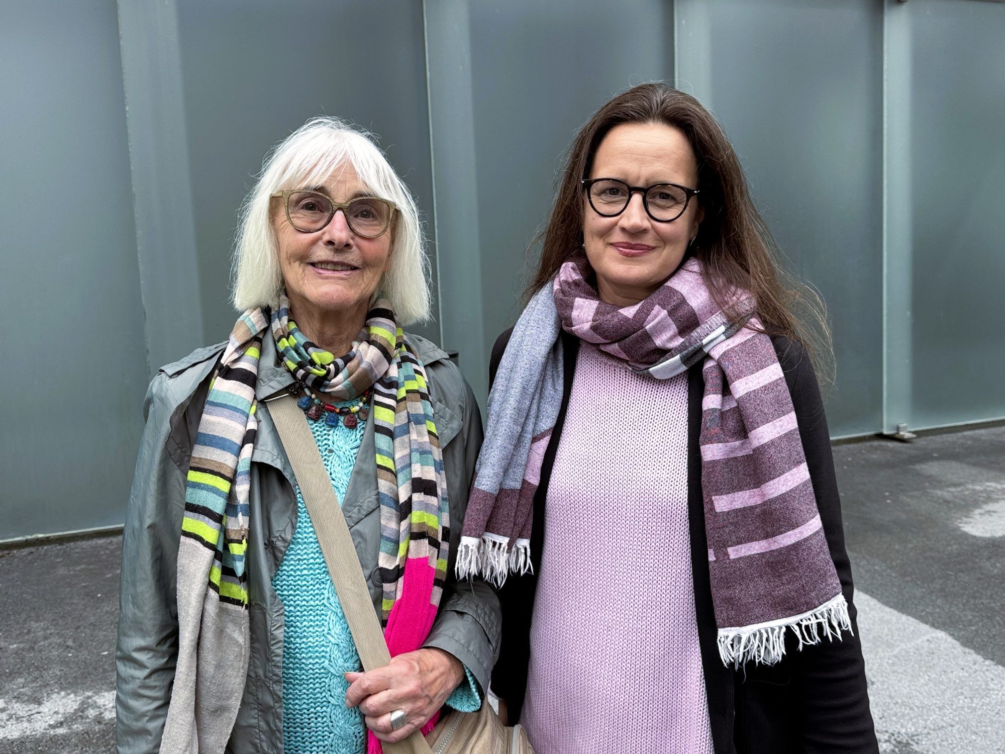 Brigitte Flinsbach und Dinah Ehrenfreund.