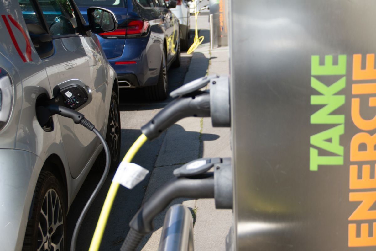 Budget: Autobranche mobilisiert gegen Sachbezug bei E-Autos