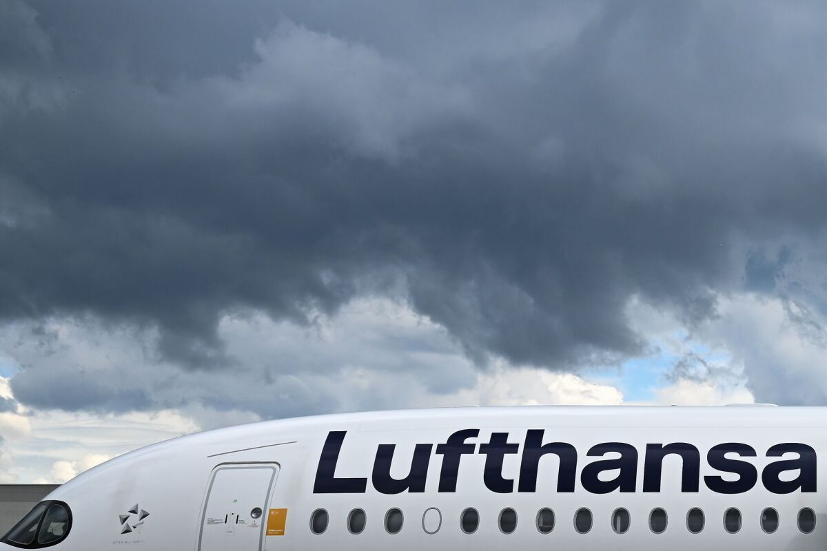 Personal bei Unfall am Frankfurter Flughafen verletzt