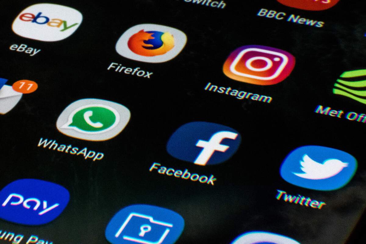 Social Media legt als Hauptnewsquelle bei Jüngeren stark zu