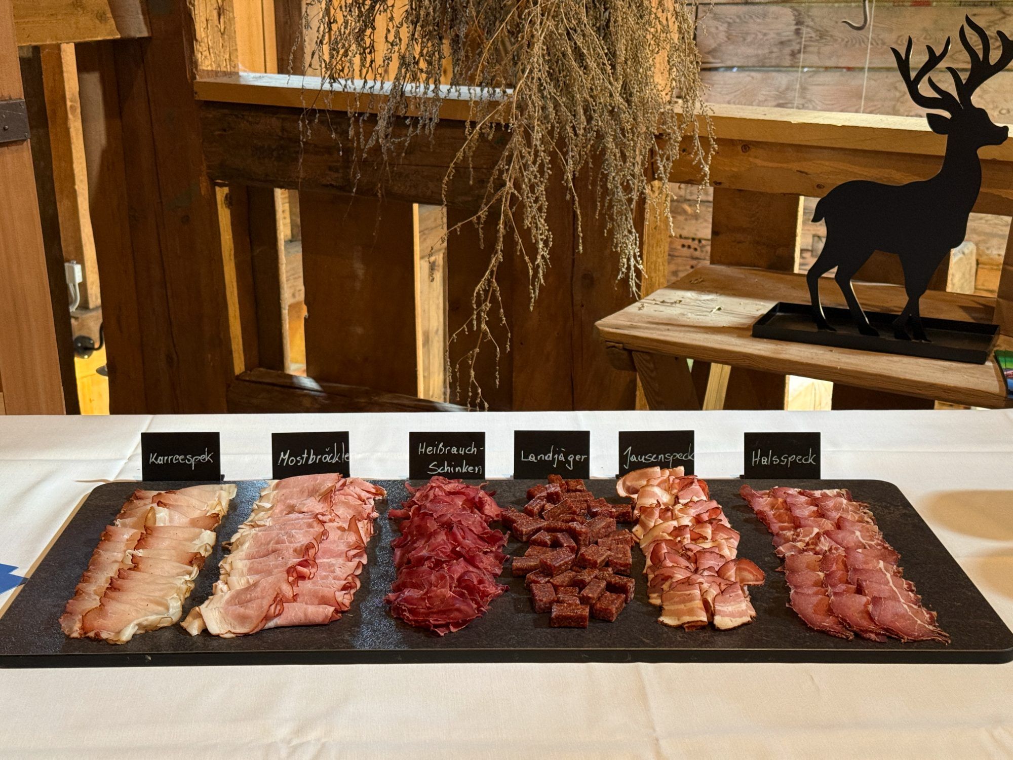 Die Brettljause gabs von Alberts Fleisch