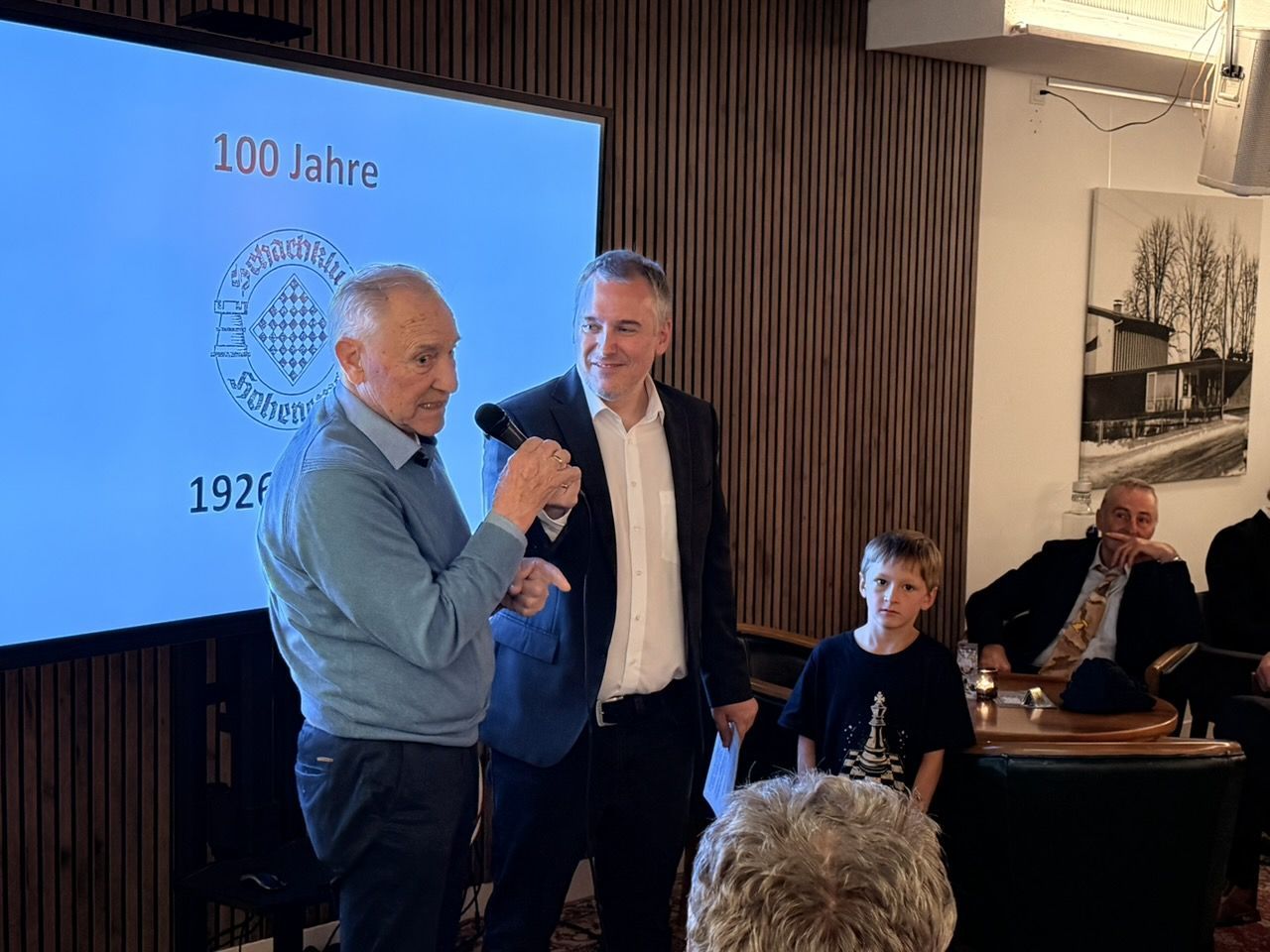 100 Jahre für das Spiel der Könige