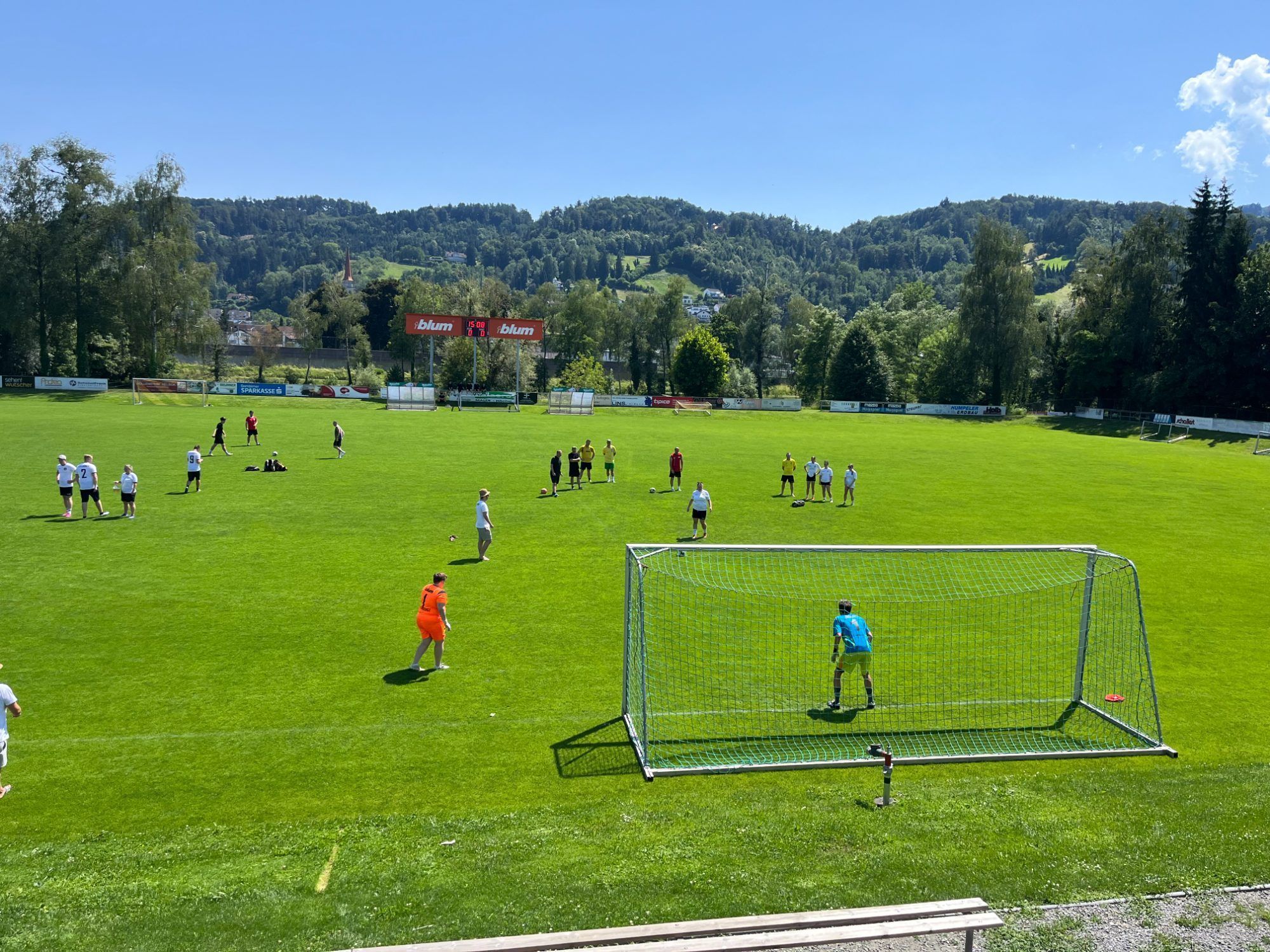 Zwölf Teams schossen heuer um den Titel.