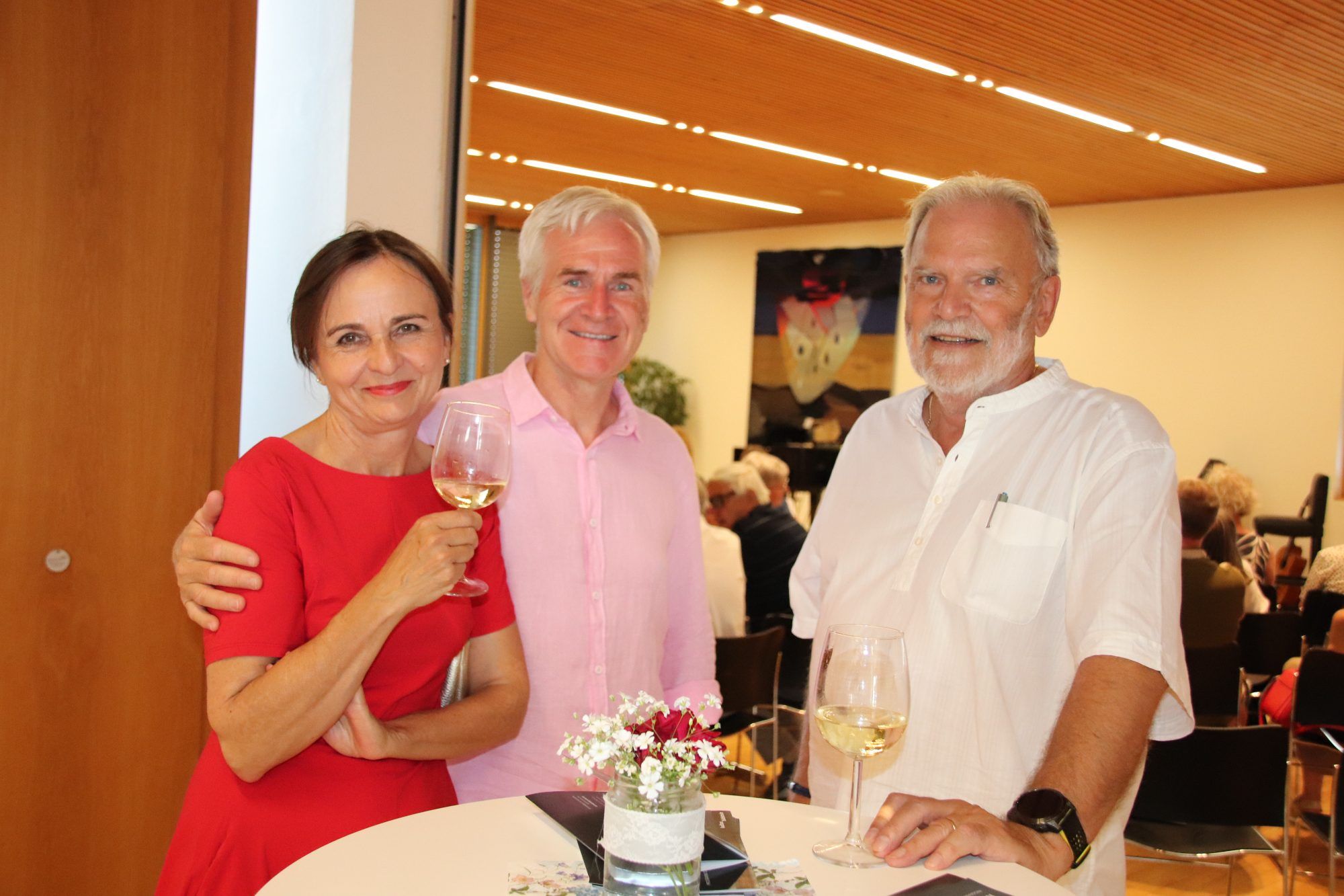 Marlis und Christoph Ganahl mit Gerhard Giselbrecht.