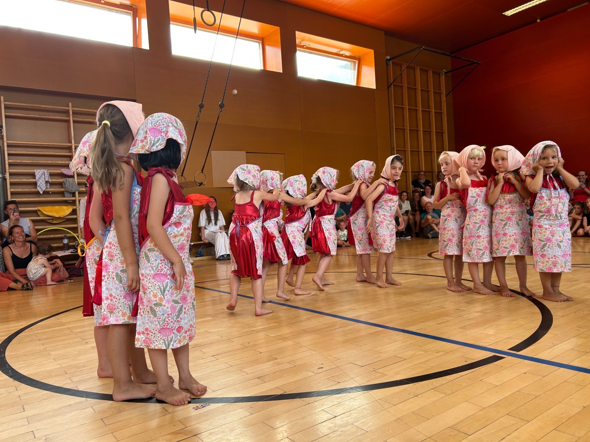 Impressionen der Tanzaufführung der Kleinsten der Musikschule Montafon (Bildergalerie)