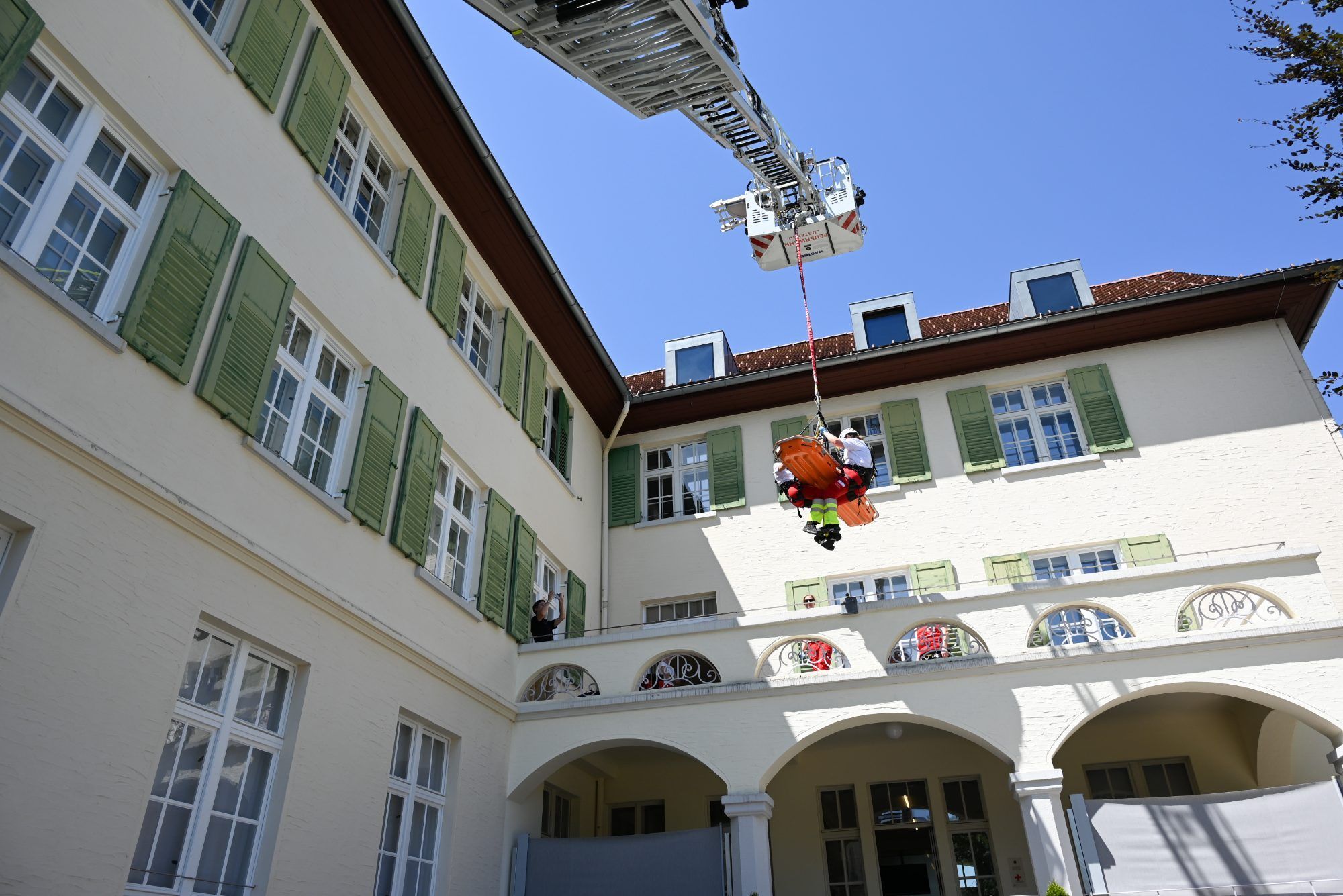 Mithilfe der Feuerwehr Lustenau wurde auch eine Höhenrettung trainiert.