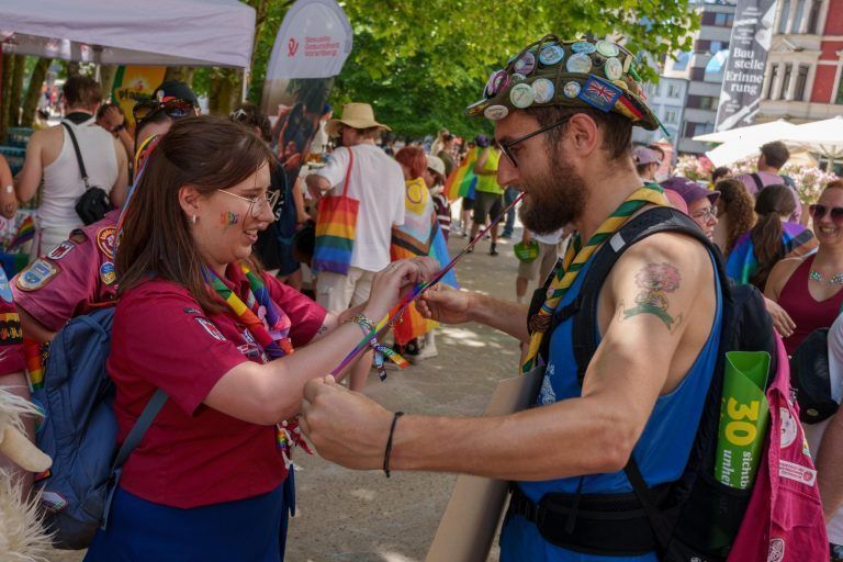 Christopher Street Day in Bildern: Bunte Parade durch Bregenz