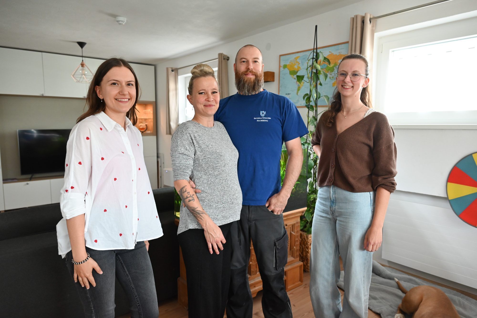 Die Hebammen Magdalena Fink (links) und Simone Vögel (rechts) betreuen das Lustenauer Paar bei der Geburt.