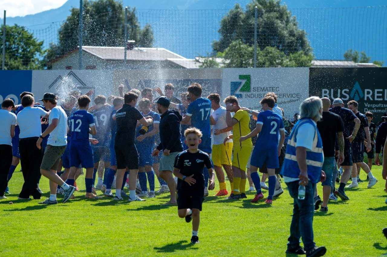 Unvergessene Bilder nach dem letzten Heimspiel in Röthis. 