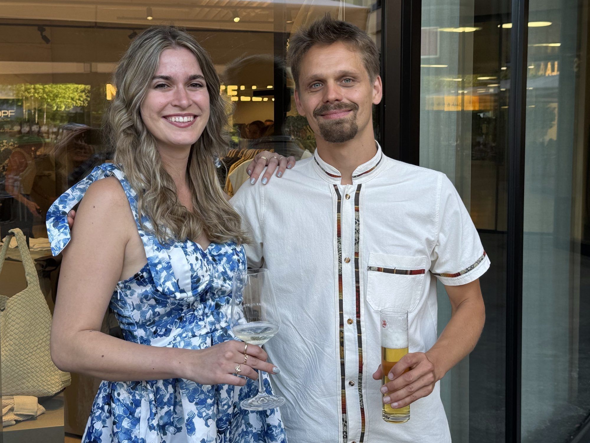 Sängerin Daria Schuricht mit Musiker Samuel Keßler.