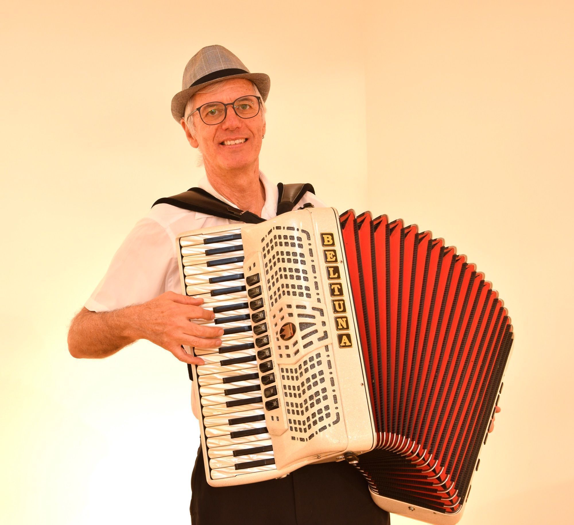 Hannes Berthold erfreute die Besucherinnen und Besucher des 