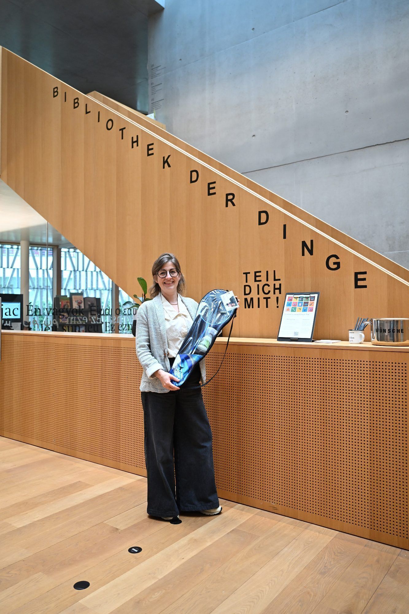 Mit der Bibliothek der Dinge setzt die Stadtbibliothek Dornbirn auf Nachhaltigkeit und das Prinzip des Teilens.