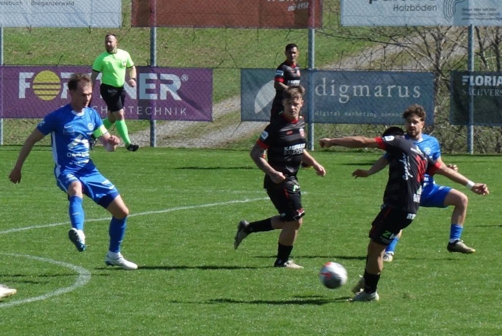 Die Kicker aus Andelsbuch und Bizau duellieren sich in der nächsten Saison in der Vol.at-Eliteliga.
