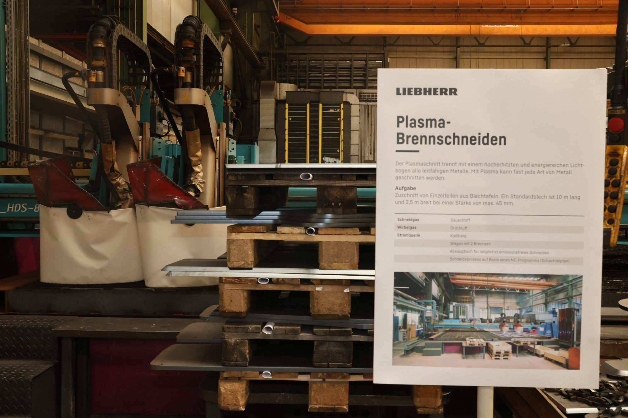 Liebherr-Firmenjubiläum wurde Volksfest