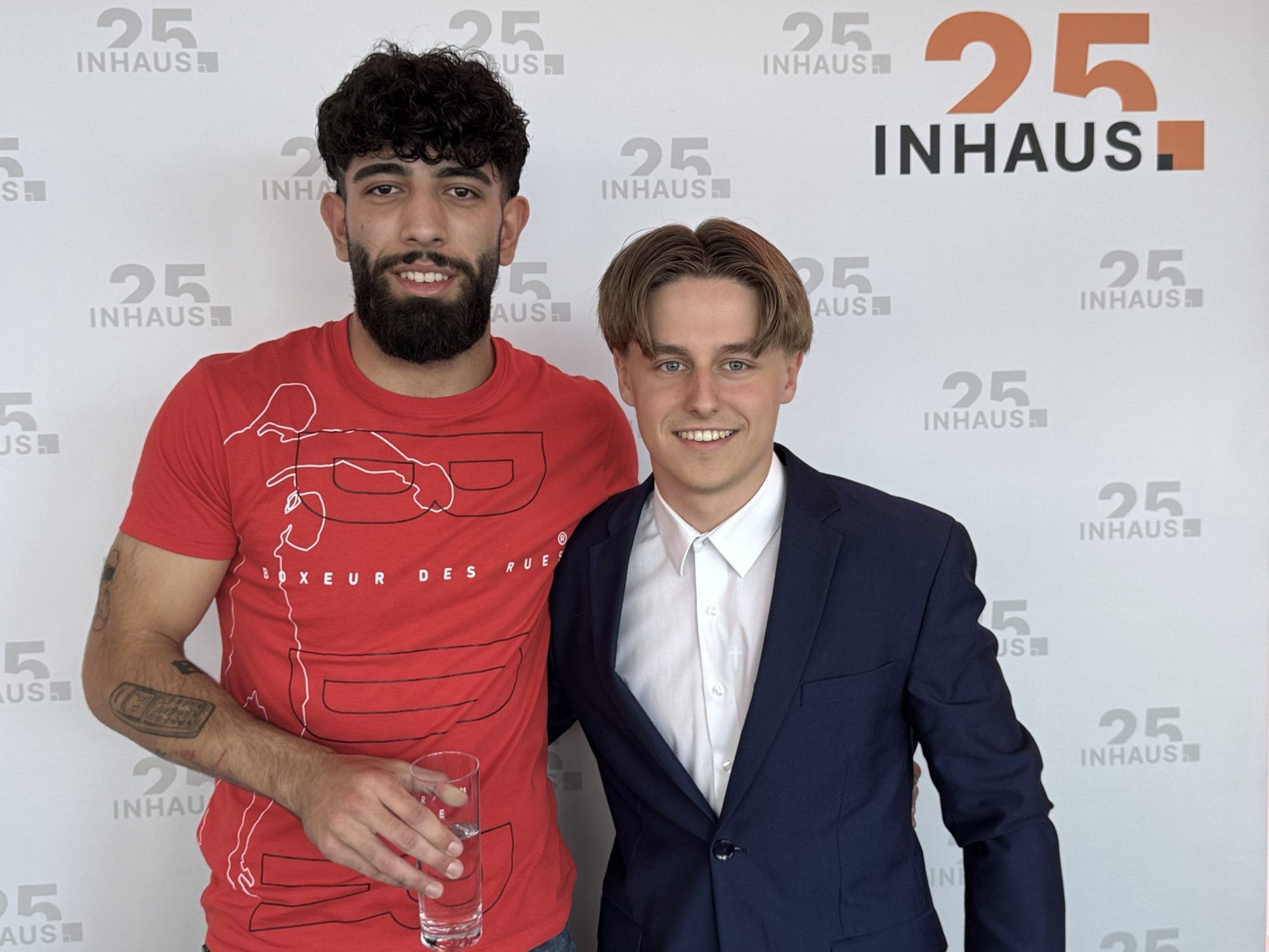 Lehrlinge Koray Bayar und Matteo Mayer (INHAUS).