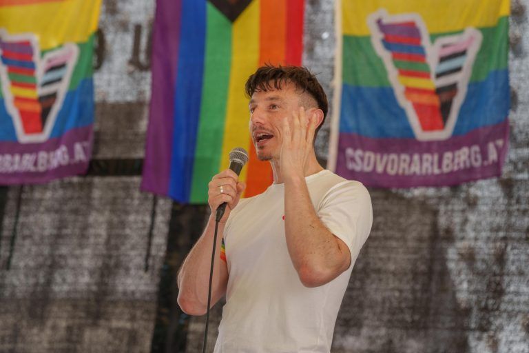 Christopher Street Day in Bildern: Bunte Parade durch Bregenz