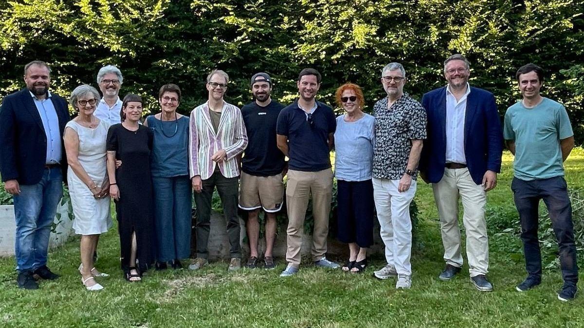 (v.l.n.r.) Bgm. Markus Fäßler, Andrea Sandri, Elmar Luger, Johanna Berktold, Beate Hartmann, Simon Burtscher-Mathis, Christian Haidinger, Thomas Planinger, Doris Nagel, Johannes Angerer, Stefan Rainer, Stadtrat Gebhard Kröss.