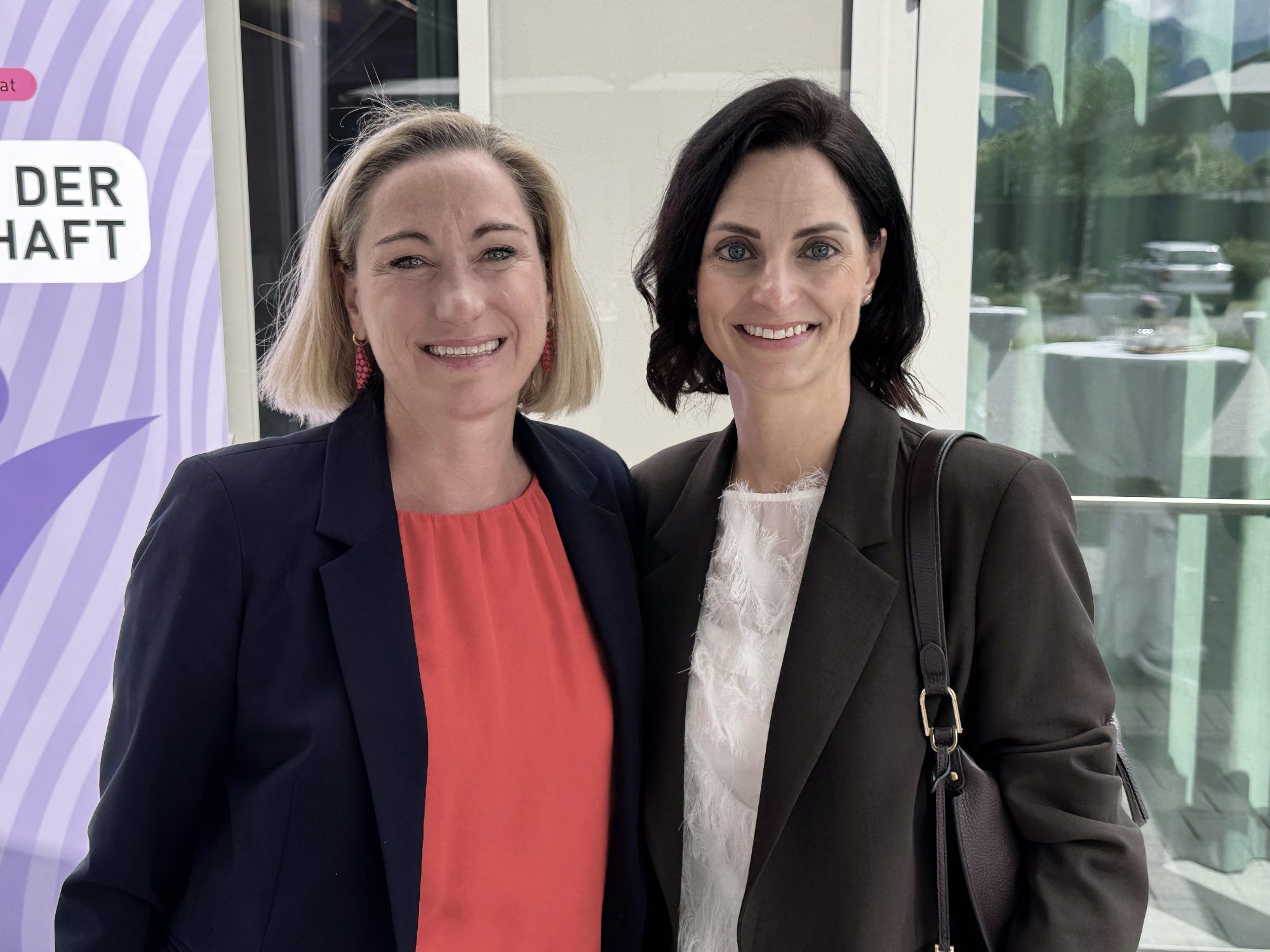 Bezirkssprecherinnen: Unternehmensberaterin Helga Boss und Jennifer Bitsche (Augenoptik Bitsche).