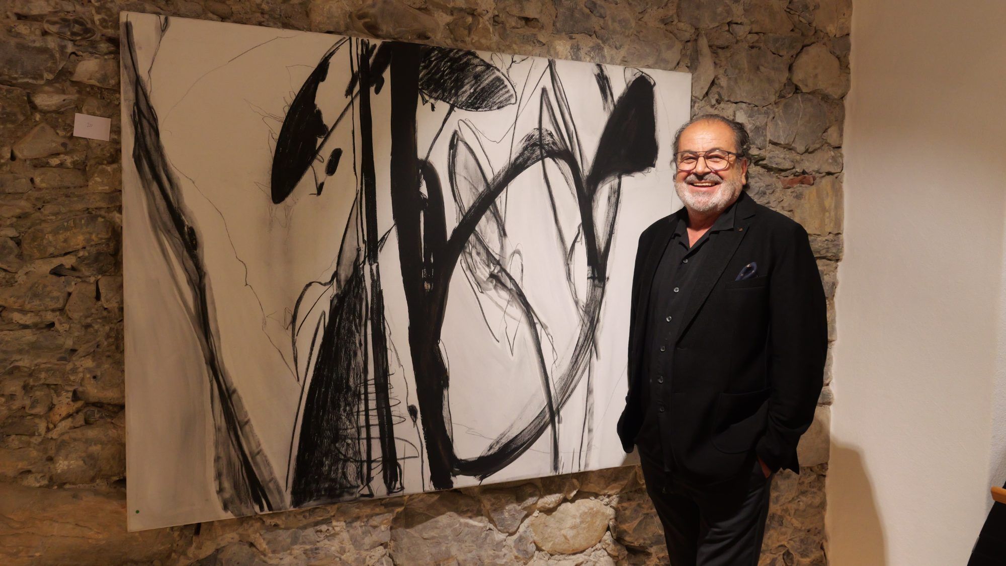 Walter Schnetzer hielt seine Ausstellung während des Einkaufsbummels geöffnet.