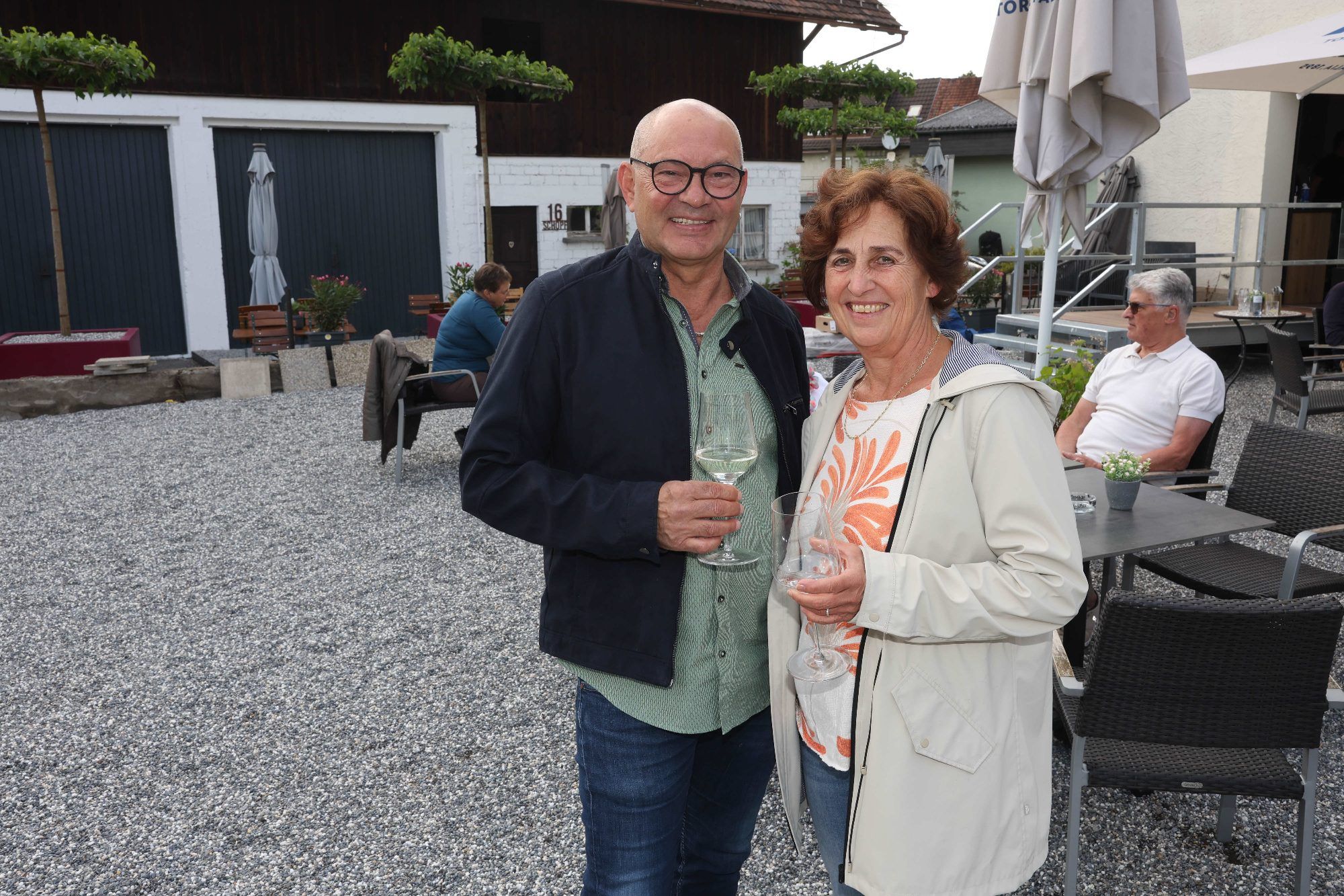 Nachbarn Hubert König und Doris Dobros.