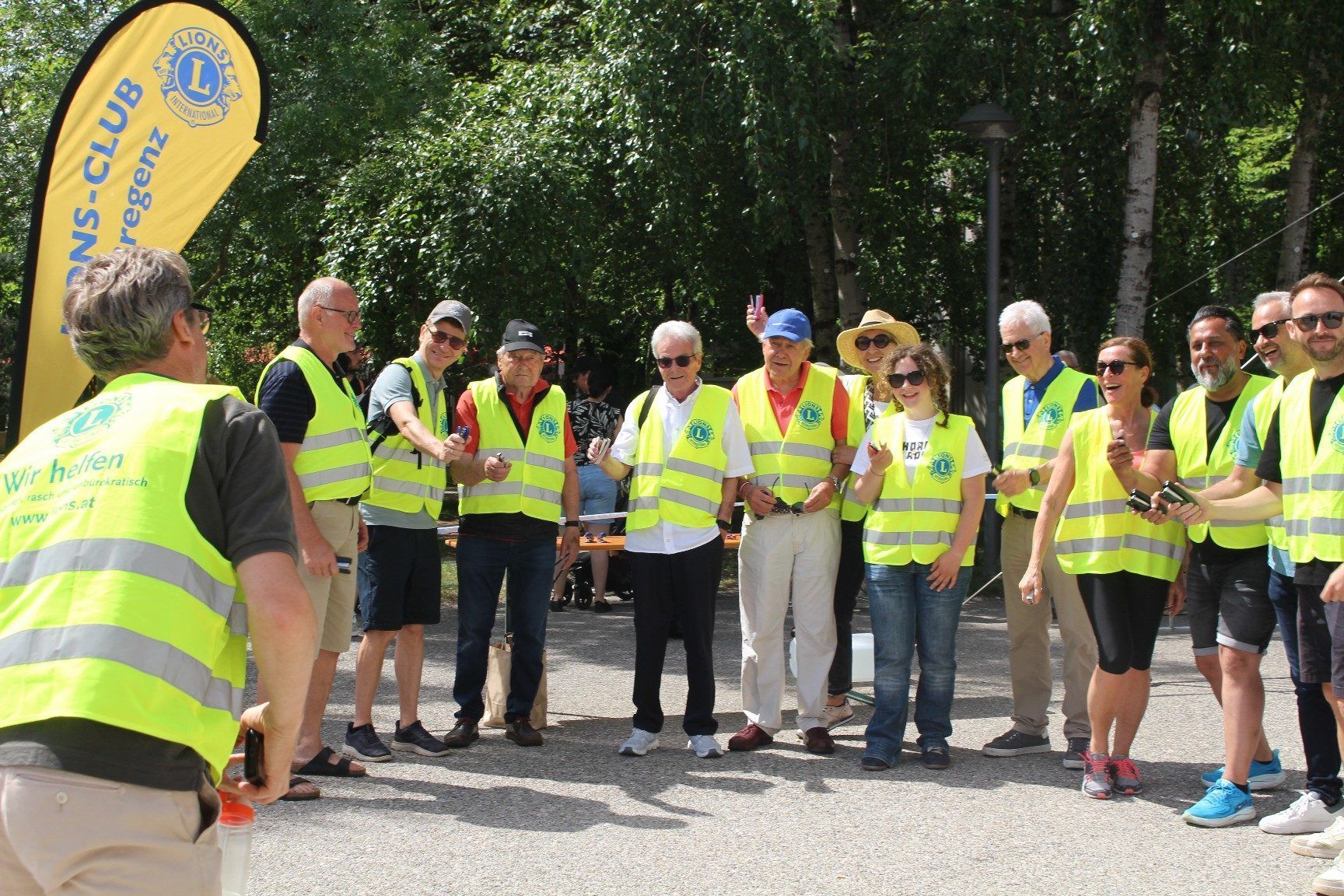 Das Helfer-Team des Lions-Clubs ist bereit.