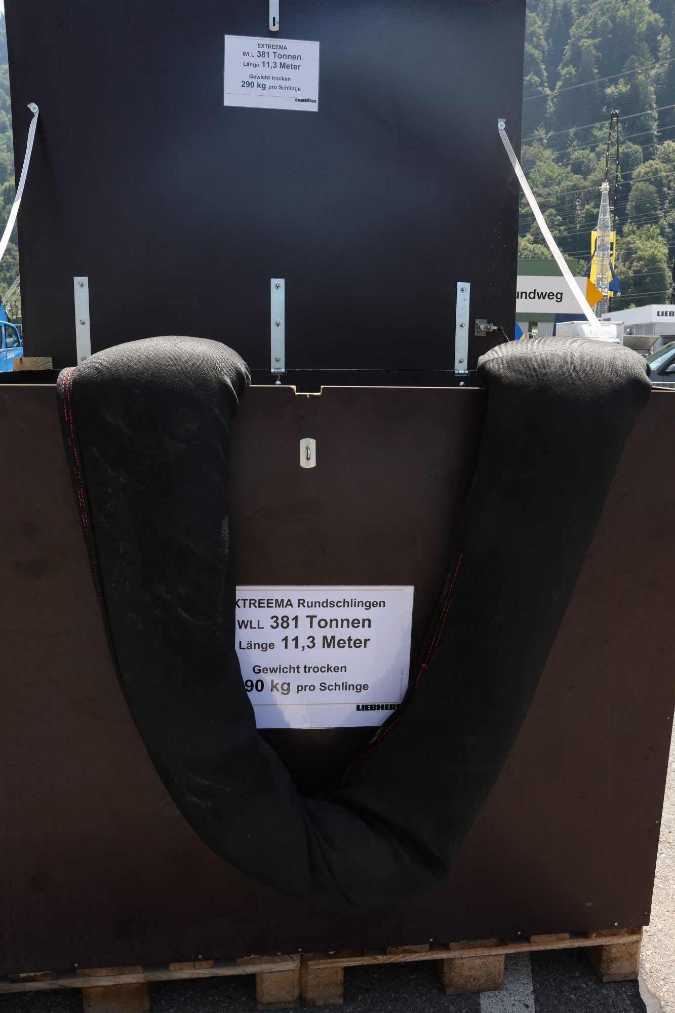 Liebherr-Firmenjubiläum wurde Volksfest