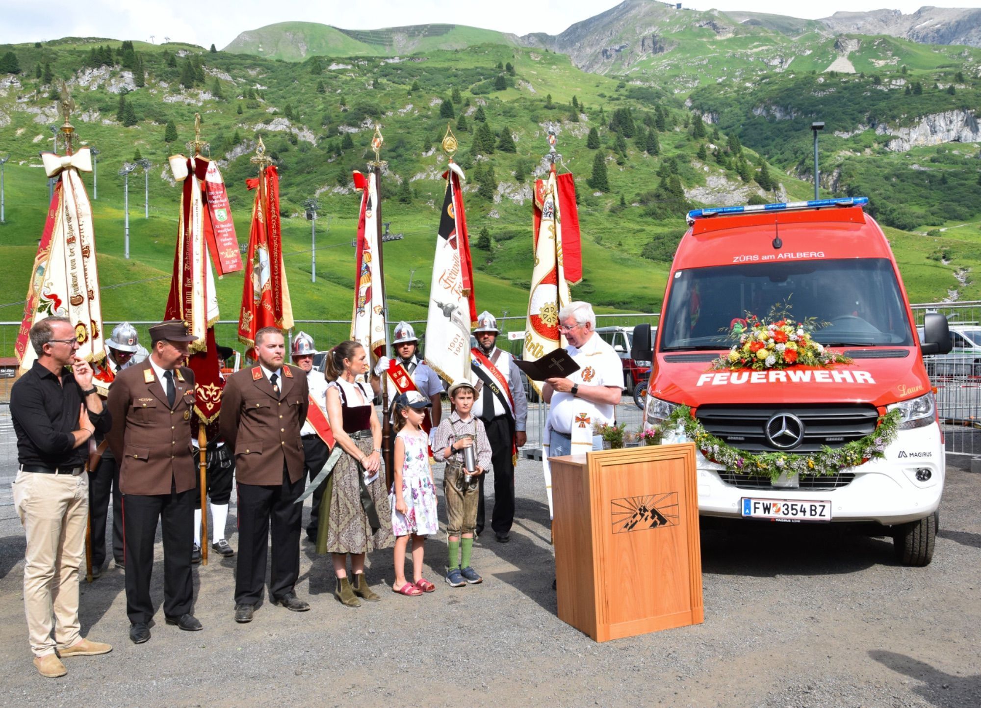 Fahrzeugweihe der Feuerwehr Zürs