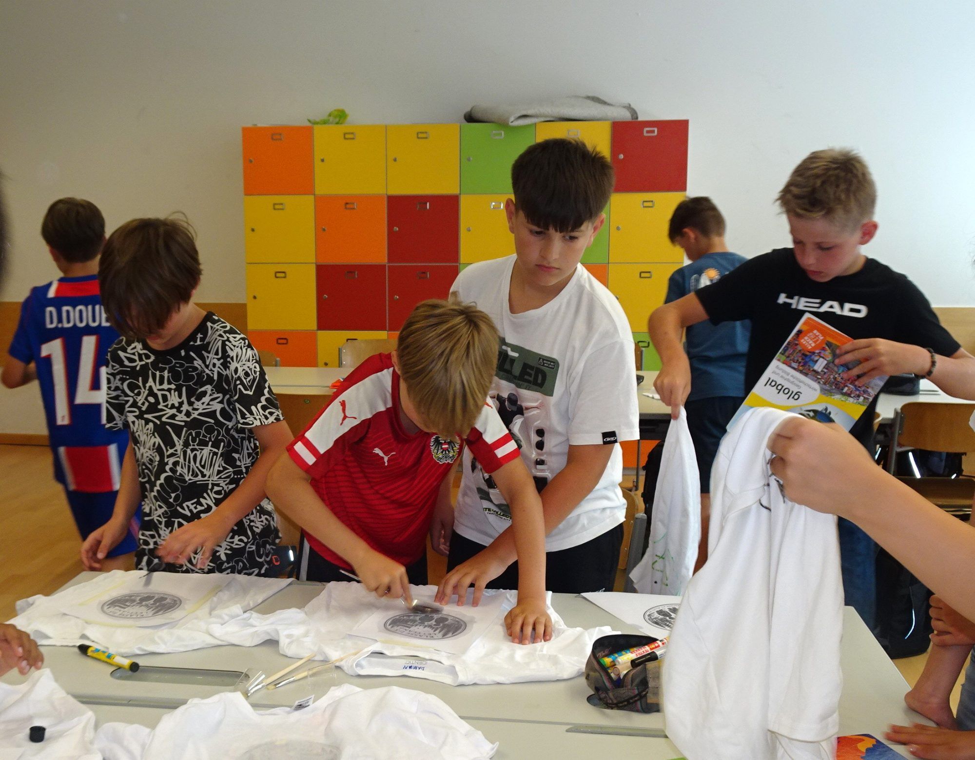 Bis zum großen Europafest am 9. Juli herrscht in den Klassen am BORG Schoren noch Hochbetrieb in Sachen kreativer Umsetzung. 