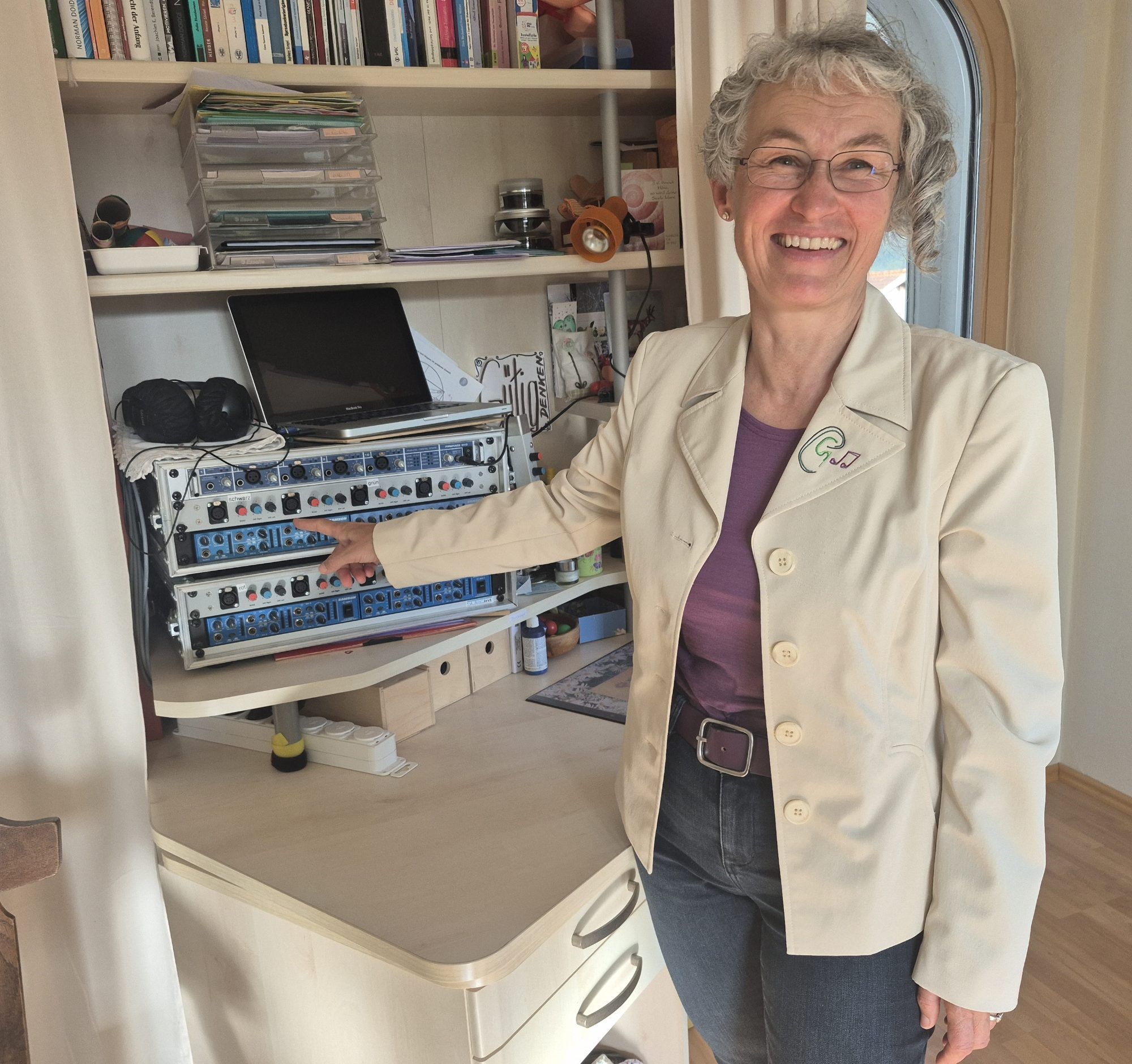 Über das „elektronische Ohr“ werden Wahrnehmung und Aufmerksamkeit stimuliert.