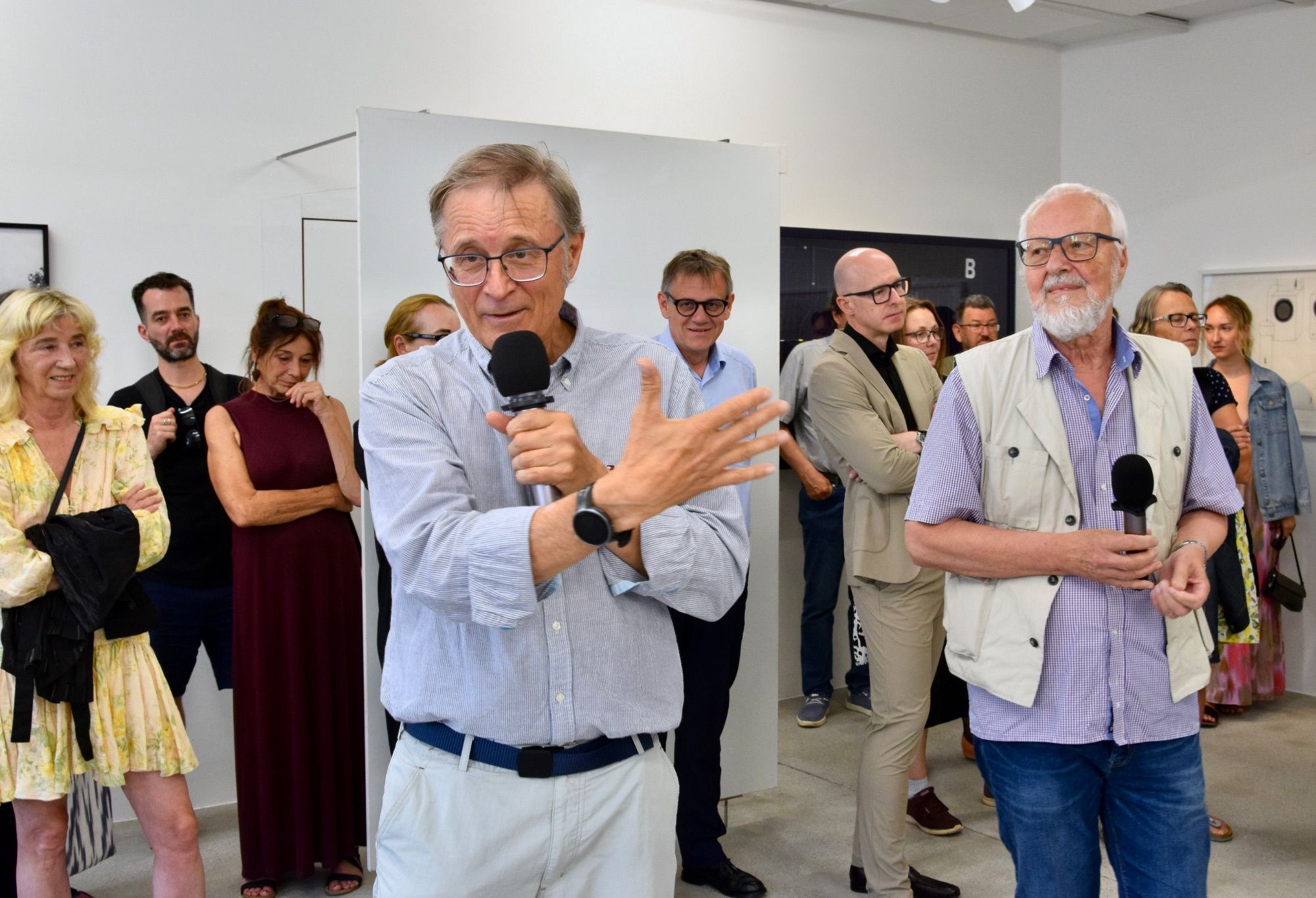 Roland Haas und Hubert Lampert im Vordergrund des Bildes