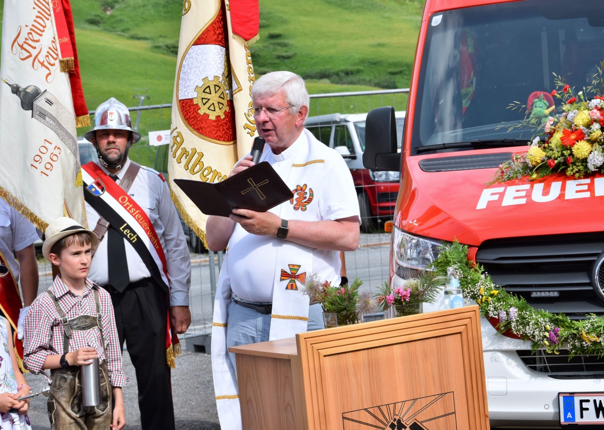 Fahrzeugweihe der Feuerwehr Zürs