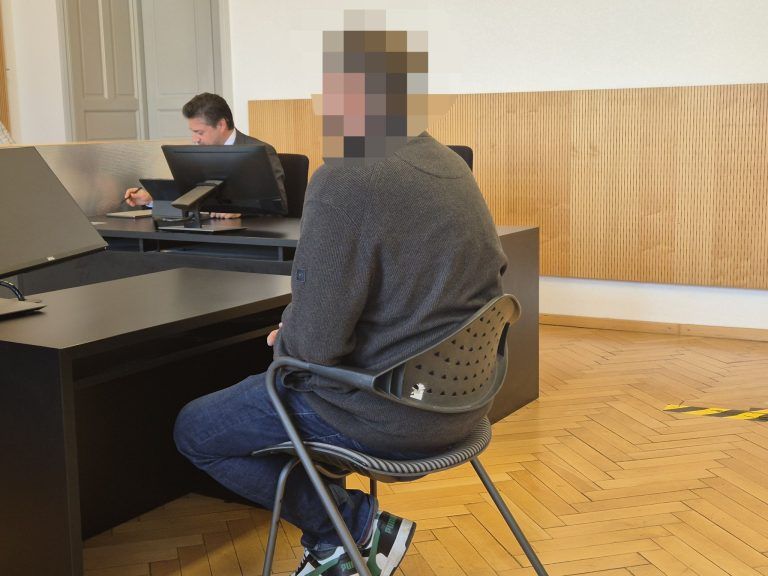 Angeklagter Bestechung Polizei.jpg