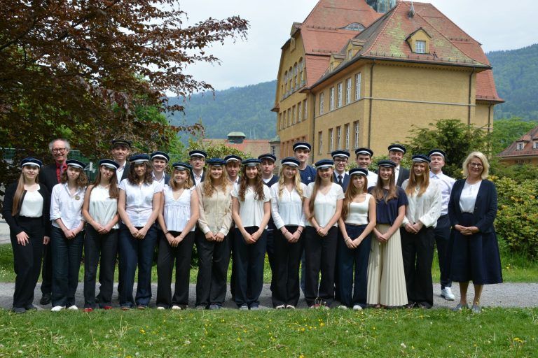 BG-Gallus_Klasse_8c_Maturant_innen.jpeg