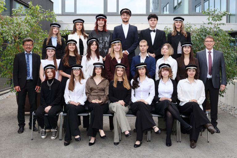 BRG Schoren Dornbirn_Matura26_8b_.JPG