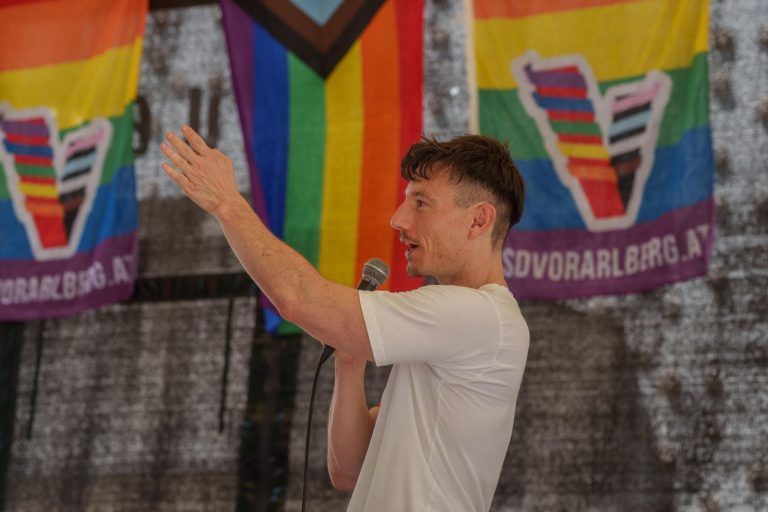 Christopher Street Day in Bildern: Bunte Parade durch Bregenz