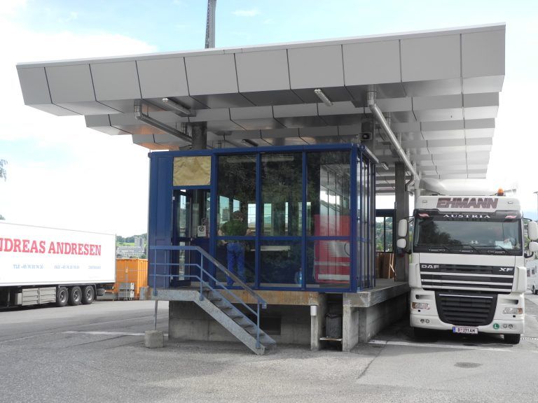 Endet der Lkw-Stau vor der Zollstelle Wolfurt tatsächlich schon im September?