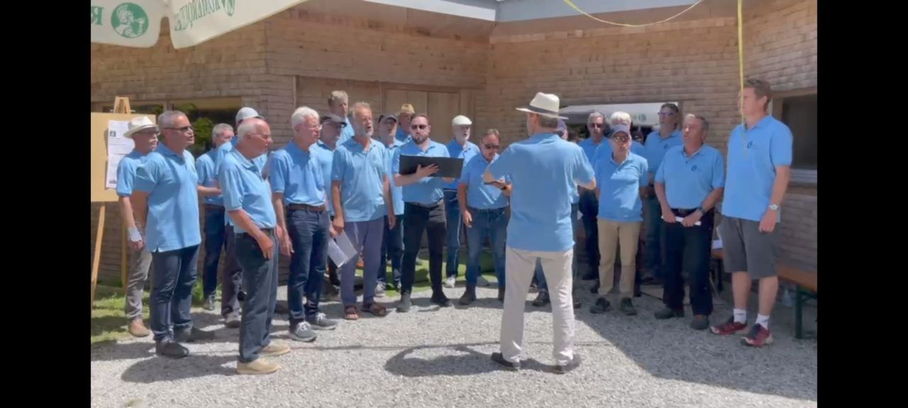 Gesangverein beim Bienenfest