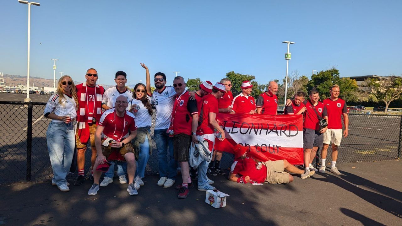 Friedliche Stimmung vor dem Spiel