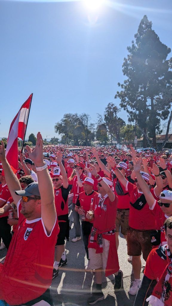 Friedliche Stimmung vor dem Spiel