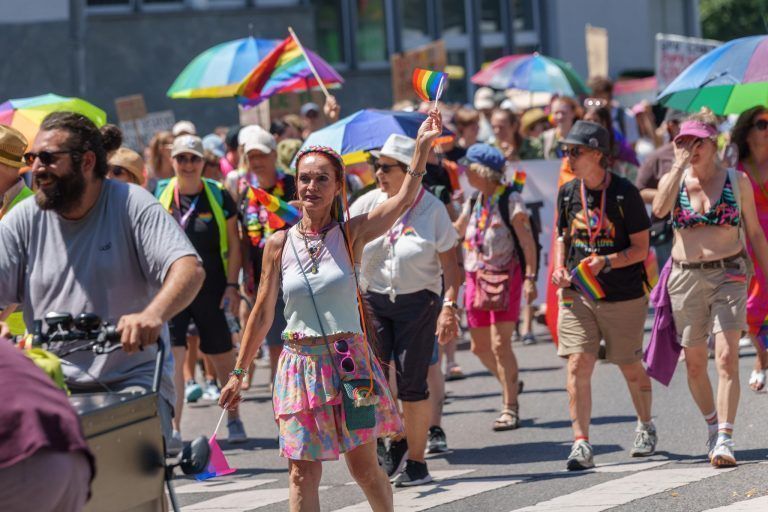 Christopher Street Day in Bildern: Bunte Parade durch Bregenz