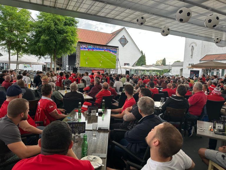 Public Viewing Lustenau.jpg