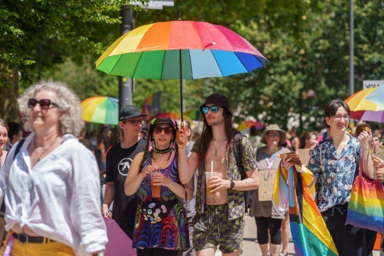 Christopher Street Day in Bildern: Bunte Parade durch Bregenz