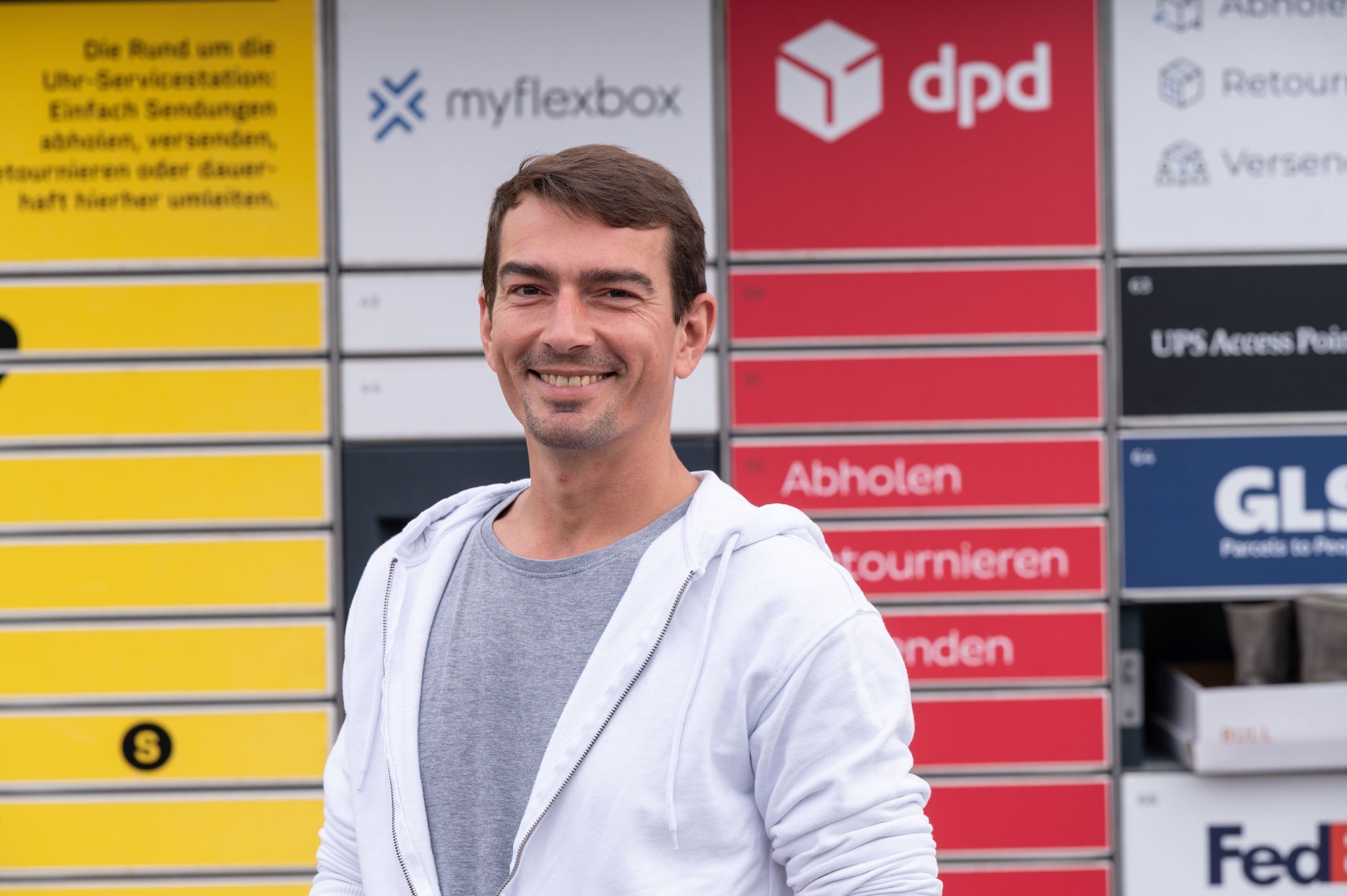 „Der fliegende Schuhmacher“: Alessandro Santella repariert Schuhe ohne Geschäftslokal