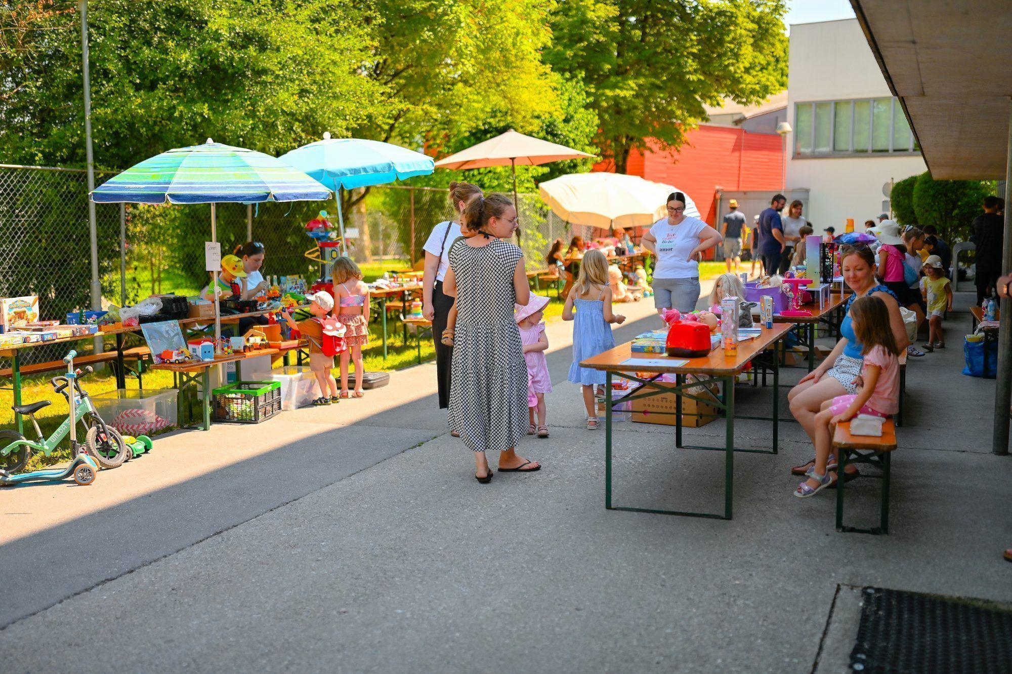 Der Kofferflohmarkt lockte wieder zahlreiche Besucher an. (c) Kasia Ilona