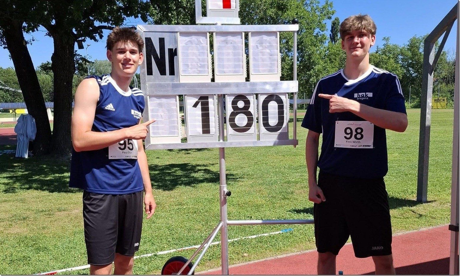 Paul Dür und Finn Wirth überquerten 1,80 Meter im Hochsprung.
