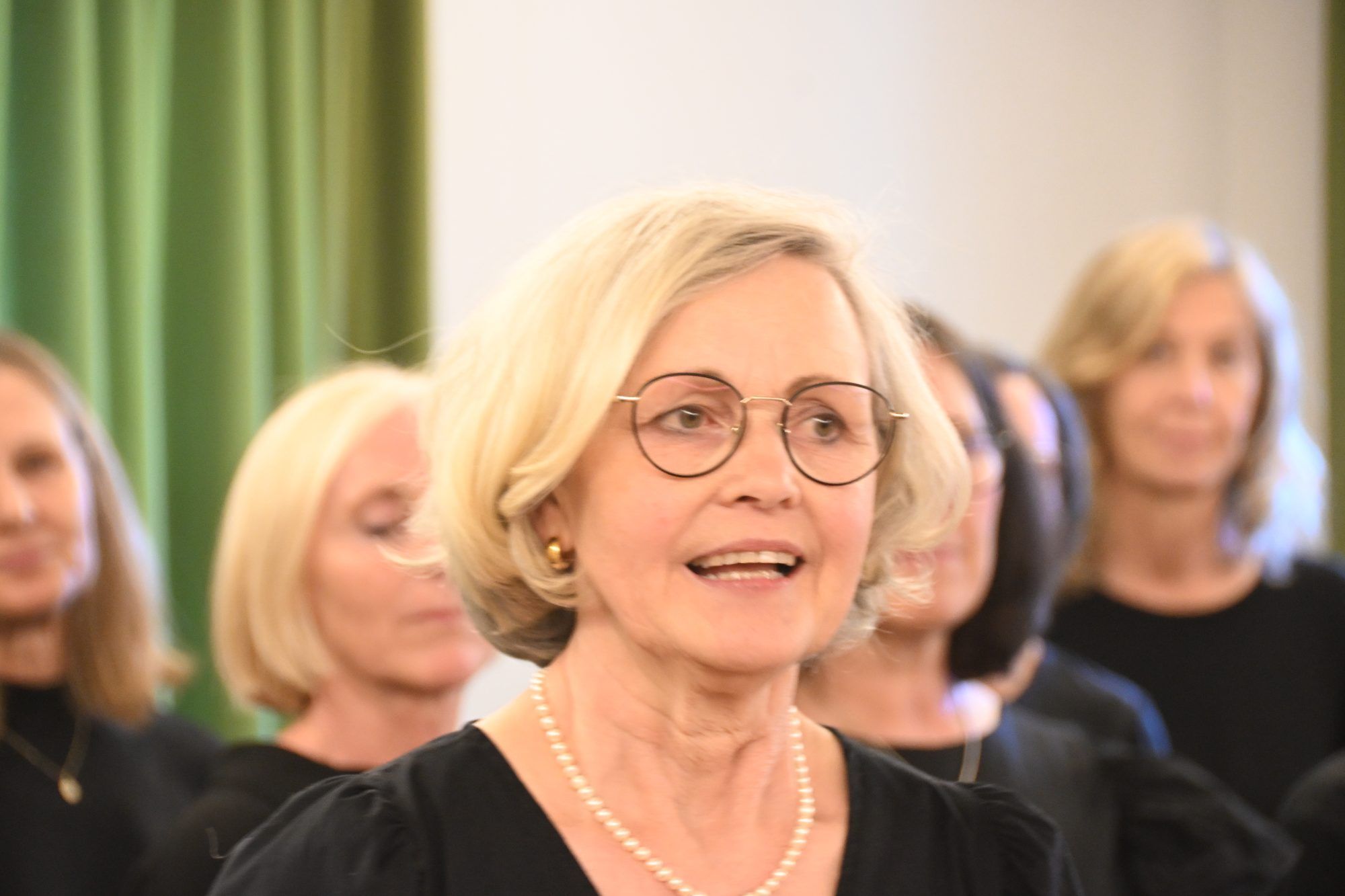 Christa Baumann (stv. Obfrau) stellt den Chor vor