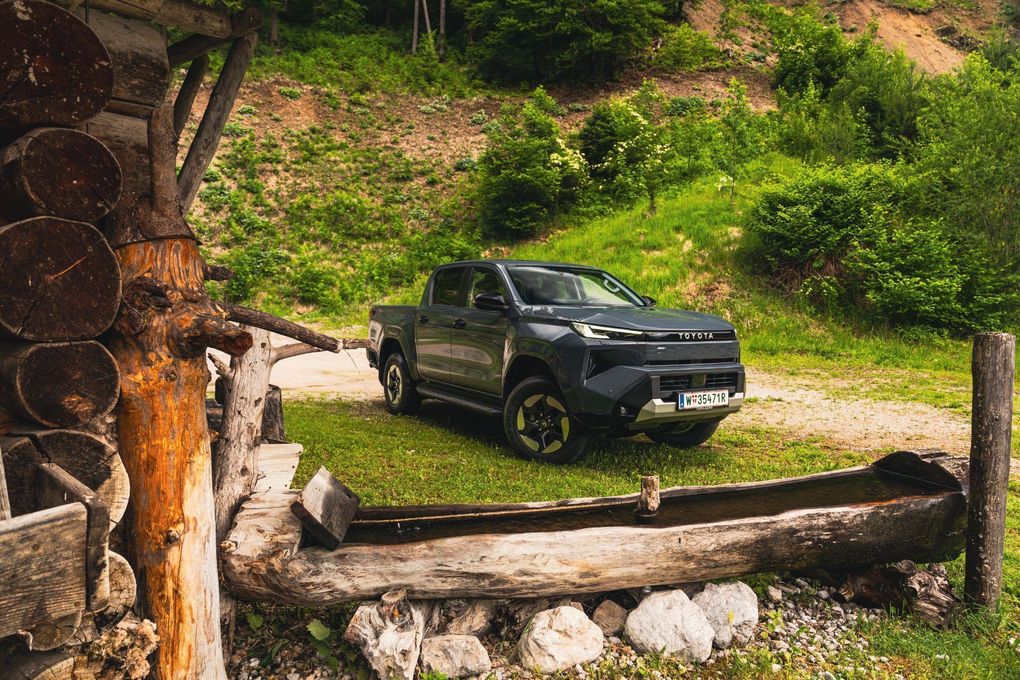 Zum Arbeiten gebaut, für das Abenteuer geboren: Der Hilux bleibt seinen Prinzipien auch als Leicht-Truck mit Elektro-Antrieb treu 