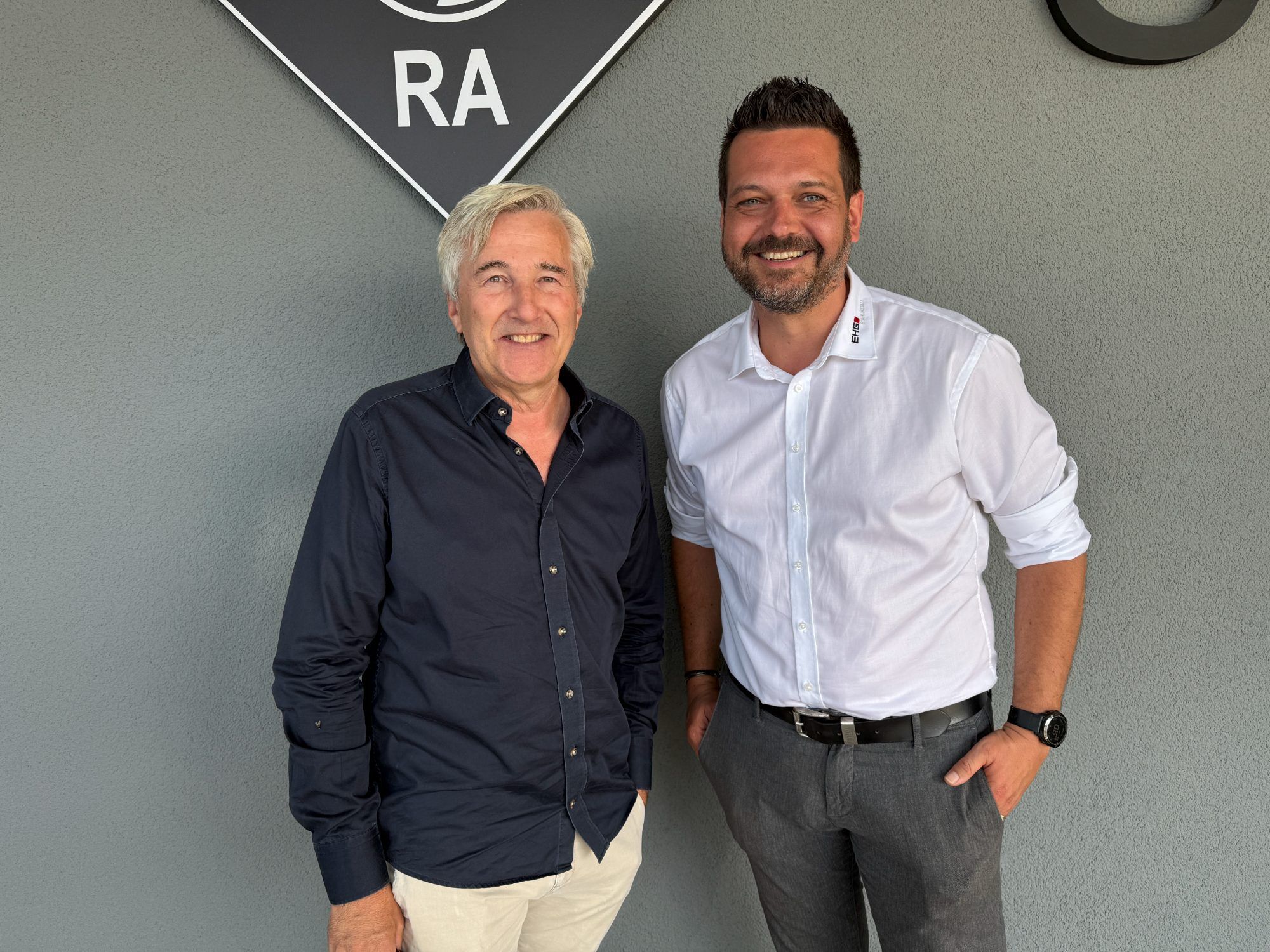 GF Stefan Girardi (EHG) kam mit Mario Falch zum Empfang