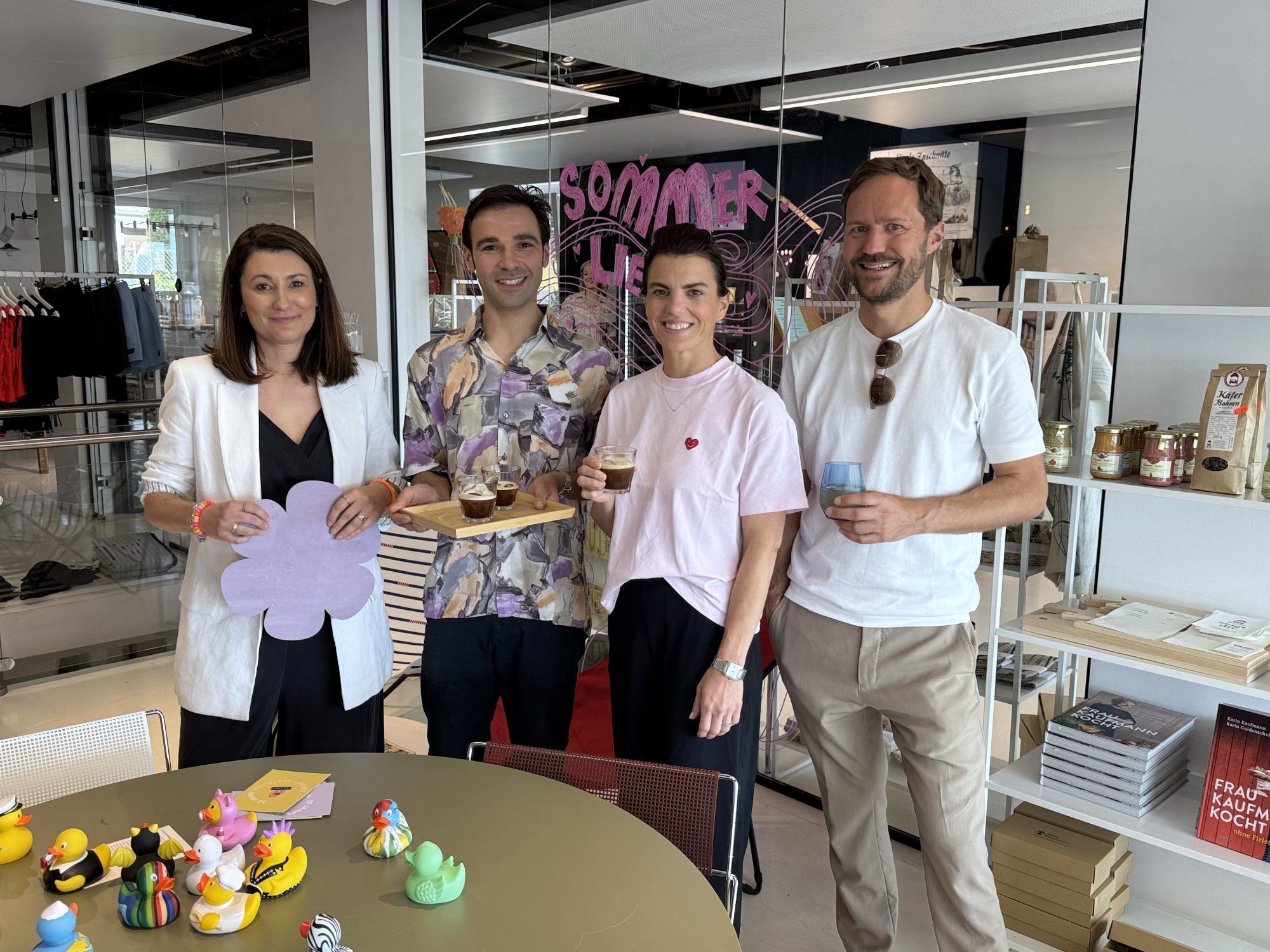Clemens und Caroline Sagmeister (re.) mit Clarissa Steurer (Clarissakork) und Andrea Trevisan (Trevo) beim Auftakt in die neue Saison.